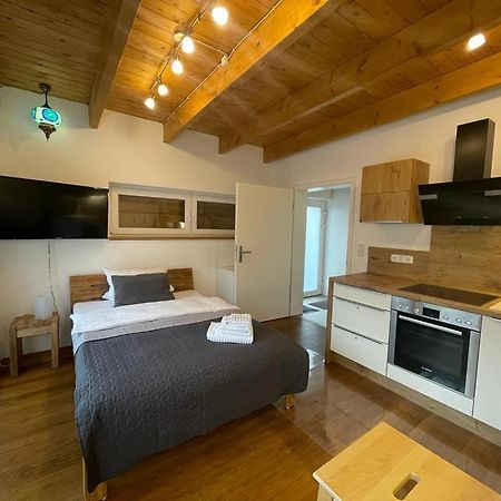 Ferienwohnung Im Stadtzentrum Von Bernau - Komfortable Wohnung Mit 2 Zimmern, Bad, Spuelmaschine, Waschmaschine, Komplette Kueche, Wlan, Terrasse, Ruhige Lage Bernau bei Berlin Bagian luar foto