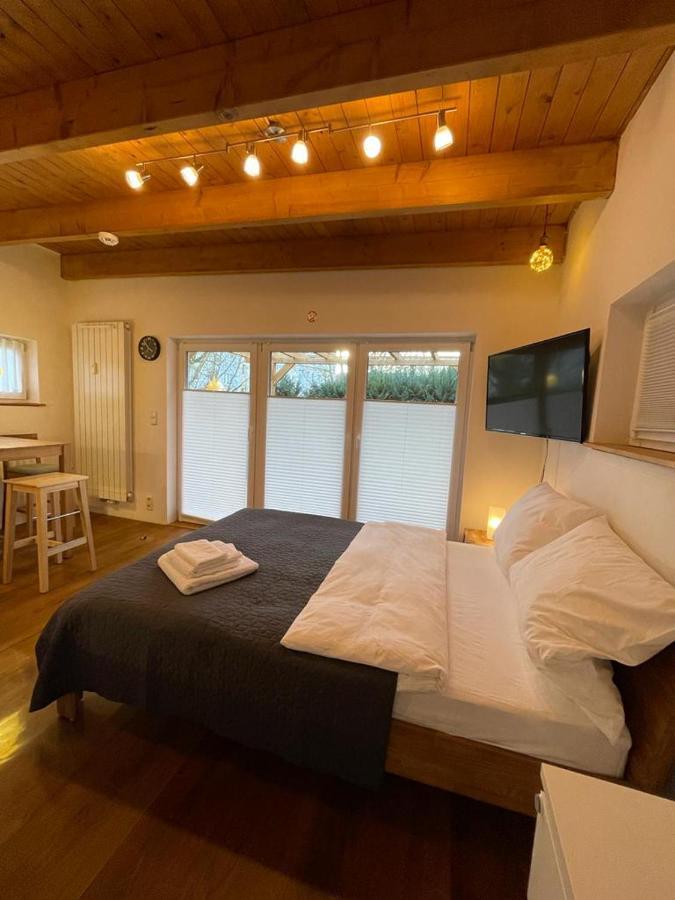 Ferienwohnung Im Stadtzentrum Von Bernau - Komfortable Wohnung Mit 2 Zimmern, Bad, Spuelmaschine, Waschmaschine, Komplette Kueche, Wlan, Terrasse, Ruhige Lage Bernau bei Berlin Bagian luar foto