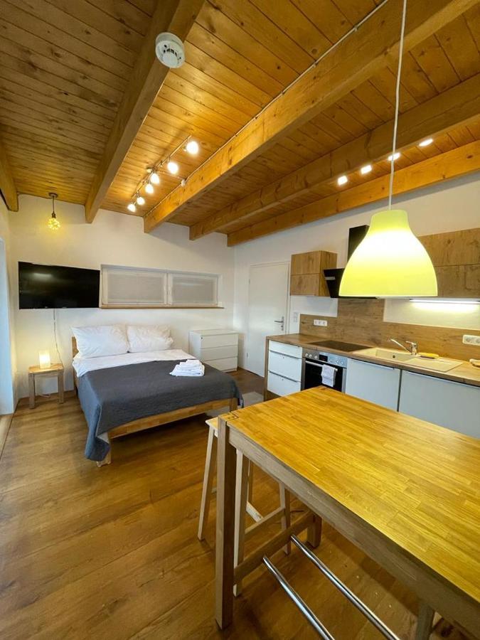 Ferienwohnung Im Stadtzentrum Von Bernau - Komfortable Wohnung Mit 2 Zimmern, Bad, Spuelmaschine, Waschmaschine, Komplette Kueche, Wlan, Terrasse, Ruhige Lage Bernau bei Berlin Bagian luar foto
