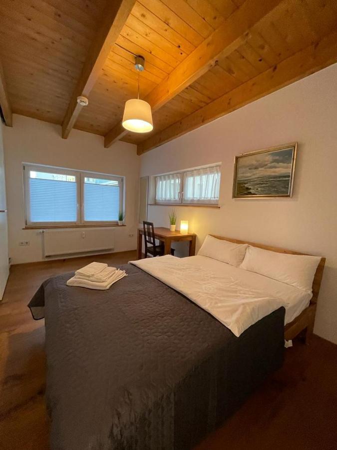 Ferienwohnung Im Stadtzentrum Von Bernau - Komfortable Wohnung Mit 2 Zimmern, Bad, Spuelmaschine, Waschmaschine, Komplette Kueche, Wlan, Terrasse, Ruhige Lage Bernau bei Berlin Bagian luar foto