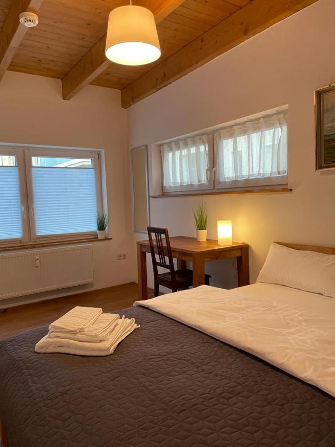 Ferienwohnung Im Stadtzentrum Von Bernau - Komfortable Wohnung Mit 2 Zimmern, Bad, Spuelmaschine, Waschmaschine, Komplette Kueche, Wlan, Terrasse, Ruhige Lage Bernau bei Berlin Bagian luar foto