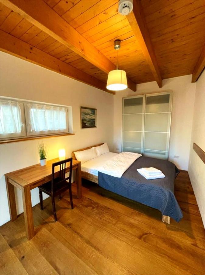 Ferienwohnung Im Stadtzentrum Von Bernau - Komfortable Wohnung Mit 2 Zimmern, Bad, Spuelmaschine, Waschmaschine, Komplette Kueche, Wlan, Terrasse, Ruhige Lage Bernau bei Berlin Bagian luar foto