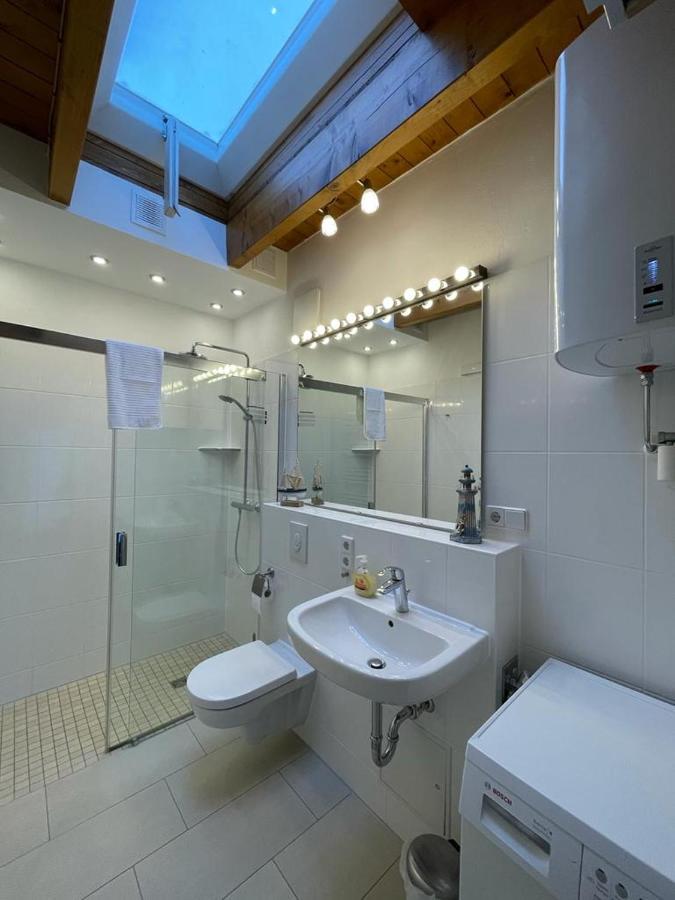 Ferienwohnung Im Stadtzentrum Von Bernau - Komfortable Wohnung Mit 2 Zimmern, Bad, Spuelmaschine, Waschmaschine, Komplette Kueche, Wlan, Terrasse, Ruhige Lage Bernau bei Berlin Bagian luar foto